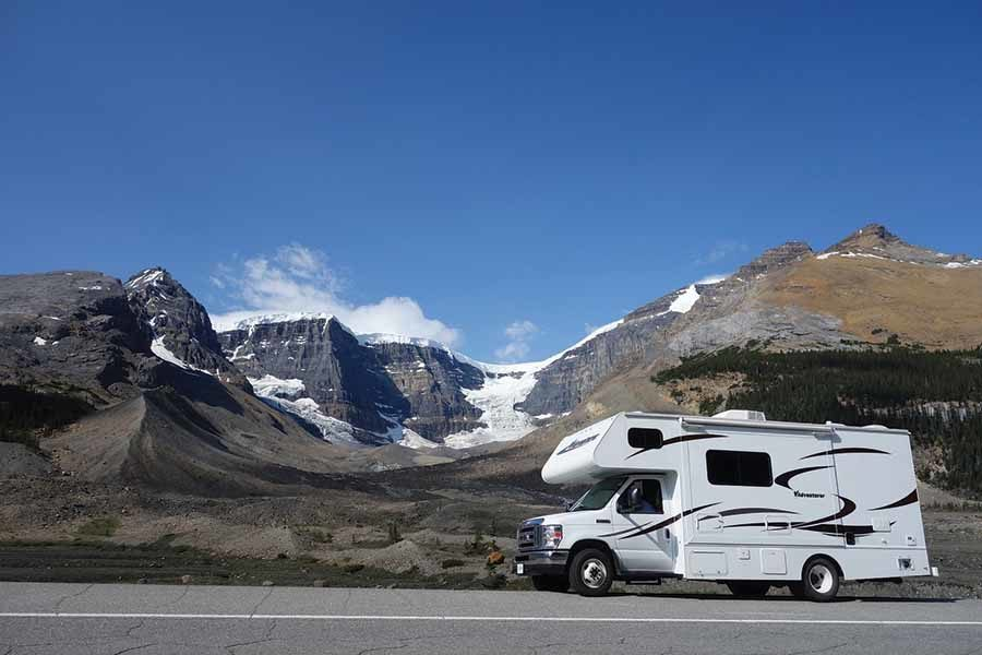 RV Living: Tips for Downsizing and Embracing the Nomadic Lifestyle